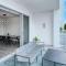 Waterside Retreat: Modern 2BR, Mins to Beach & Apt - 萨拉索塔