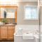 Union Duplex Woods and Spruces in Salt Lake with Hot Tub
