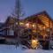 Lush Mountain Accommodations - Golden