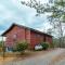 Tranquil Timber Retreat -View+HotTub+FirePit&More! - سيفيرفيل