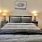 Quiet Cozy 2BR APT Black out Curtains - بيوريا
