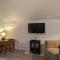 Boann 5 - Hot Tub-Hunting Tower Lodges-Luxury-Families-Romantic