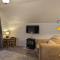 Boann 5 - Hot Tub-Hunting Tower Lodges-Luxury-Families-Romantic