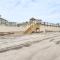 Beachfront Studio with Community Indoor Pool! - Daytona Beach