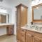 Pool and Hot Tub Spacious Villa in Coral Springs!