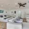 Pool and Hot Tub Spacious Villa in Coral Springs!
