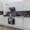 Newly Renovated 1BD Flat Perfect for Travellers - Romford