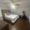 Mid City ranch! Huge backyard/Private pool!