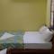 Varadhar Guest House
