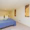 Colorful Cityscape Retreat by NW - بودابست