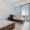 Northlight Residence - Large Apartment and Private Parking - Creţuleasca