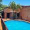 Nada de Tucanes. Piscina Loft