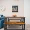 Stylish 2 Bedroom Apt - Parking - 5 Mins walk to Beach