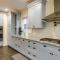 Charming Cincinnati Home with Spacious Deck! - 辛辛那提
