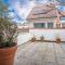 Magnificent town-centre apartment with two terraces 5 people