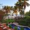Las Flores Resort