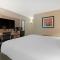 Best Western Plus Windjammer Inn & Conference Center - Burlington