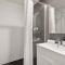 South Brisbane One Bedroom Apartment