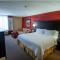 Holiday Inn Express Hotel & Suites Chatham South, an IHG Hotel