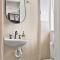 AZZURRO POD HOTEL - Central Sydney
