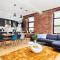 Sleek Manhattan Style Apartment in Central Leeds