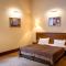 George Hotel