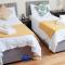 Four Bedroom House By Beds Away Short Lets & Serviced Accommodation Oxford With Free Parking & Garden Access