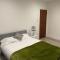 2Bed - FreeParking - Laundry - 30MinToLondon