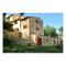 Farmhouse with pool in the Chianti