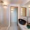 Athina Luxury Suites