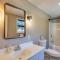 2BR Condo Downtown SWH w/ Ocean Views [Driftwood]
