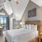 Slope-Side Serenity Ski-In Ski-Out Gem with Pool - Park City