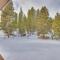 Enjoy Deck and Mtn Views Grand Lake Retreat!