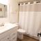 Stunning coastal condo with ocean and pool views from the balcony! - نيو سميرنا بيتش
