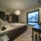 Slopeside Bliss C21 Levi Center by Aavalevi