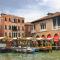 Glass House - Loft 2 minutes to Rialto Bridge & View