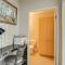 Luxe Long Beach Condo with Pool 1 Mi to Shoreline!