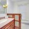 Spacious Jamestown Home Near Natl Comedy Center!