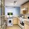 1-Bed Apt Sleeps 2 20 min walk to Centre
