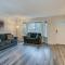 Modern Puyallup Townhome with Backyard and Fireplace