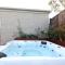 Rosebud Lovely House - Mornington Peninsula 3 BR holiday house - Jacuzzi - BBQ - Basketball ring - Beach - Hot springs