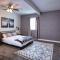 McCormick 4Br and 2Ba HUGE unit / sleeps 10 & with Optional parking - Чикаго