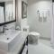 DoubleTree by Hilton Sarasota Bradenton Airport - ساراسوتا