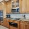 Seaclusion Beach Townhome - St Pete Beach
