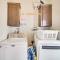 Grand Lake Views: Pet-Friendly Jay Getaway!