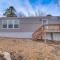 Grand Lake Views: Pet-Friendly Jay Getaway!