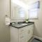 5 KING BEDS, 1Q 1Full P/O NEWLY REMODELED 2800 sq ft