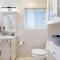 Newly renovated 3 bedrooms near the beach and res1