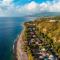Villa Créole vue sur mer des Caraïbes et montagne Pelée