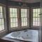LakePath Beach House - XL hot tub, walk to beach
